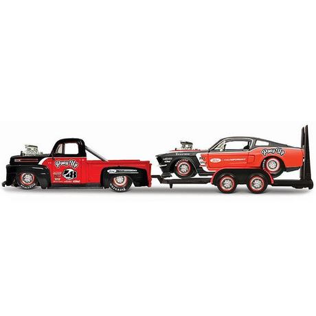 Maisto  1:24 Ford F1 Pickup 1948 & Ford Mustand GT 1967 