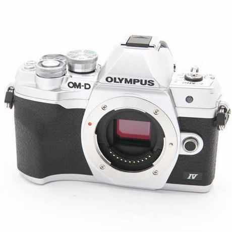 OLYMPUS  Olympus OM-D E-M10 IV Body Silber (Kitbox) 