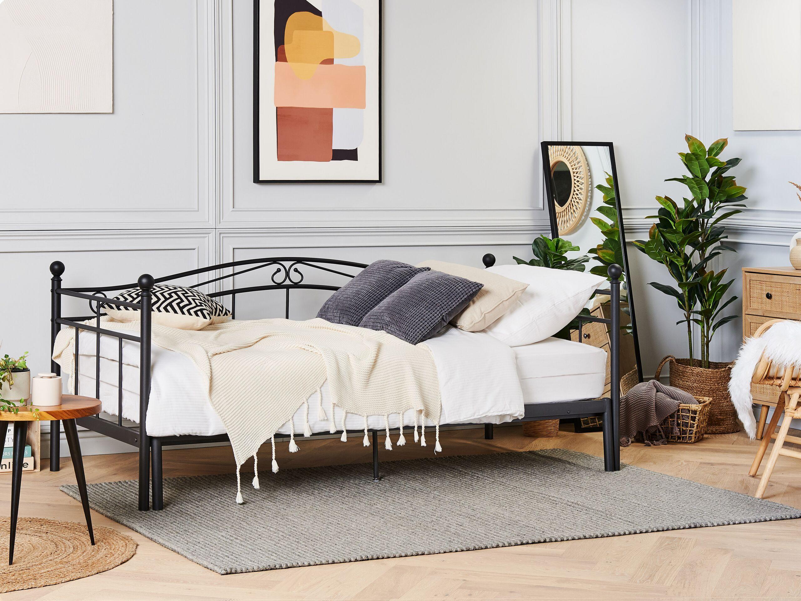 Beliani Bett mit Lattenrost aus Stahl Modern TULLE  