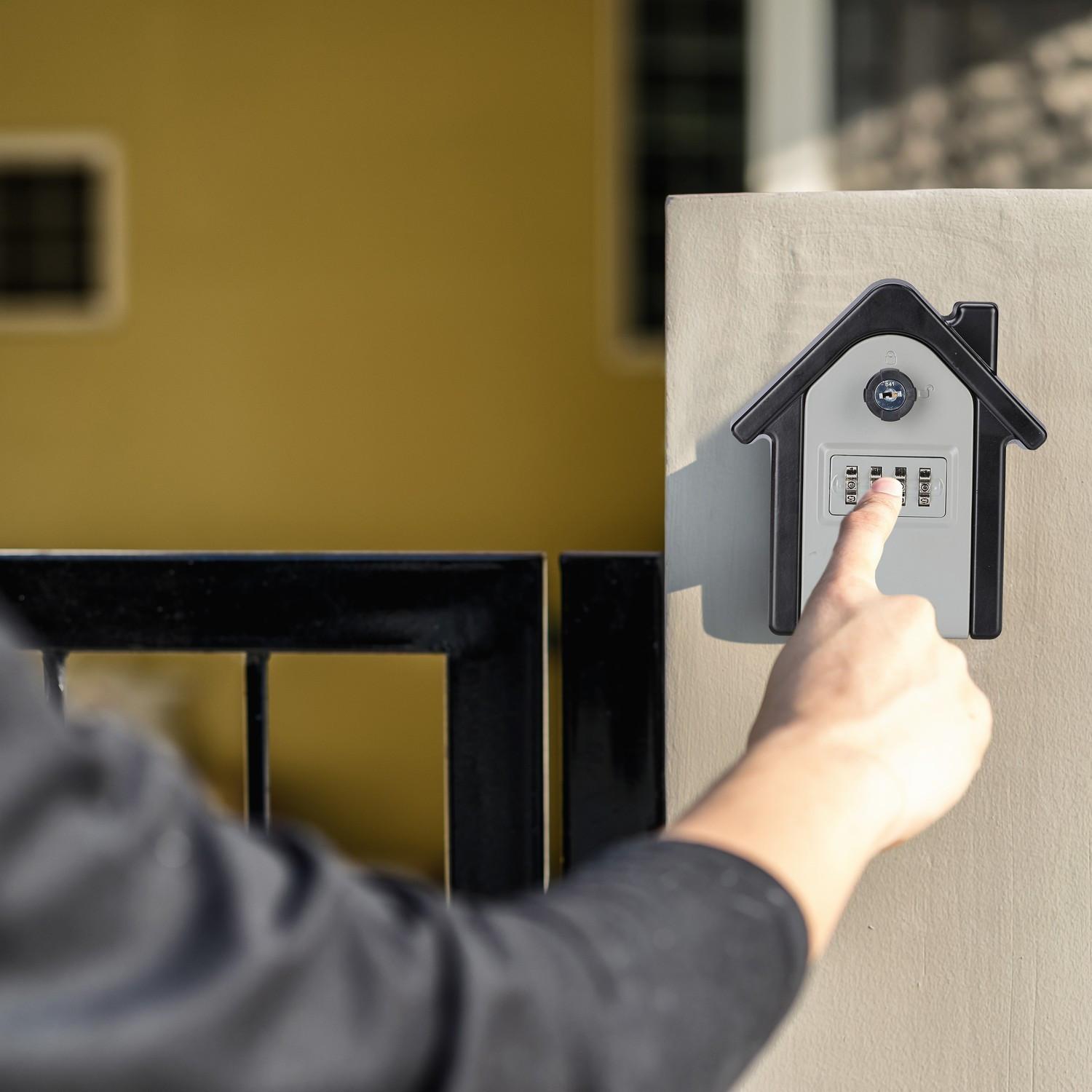 B2X Armadietto portachiavi con serratura a codice a quattro cifre  