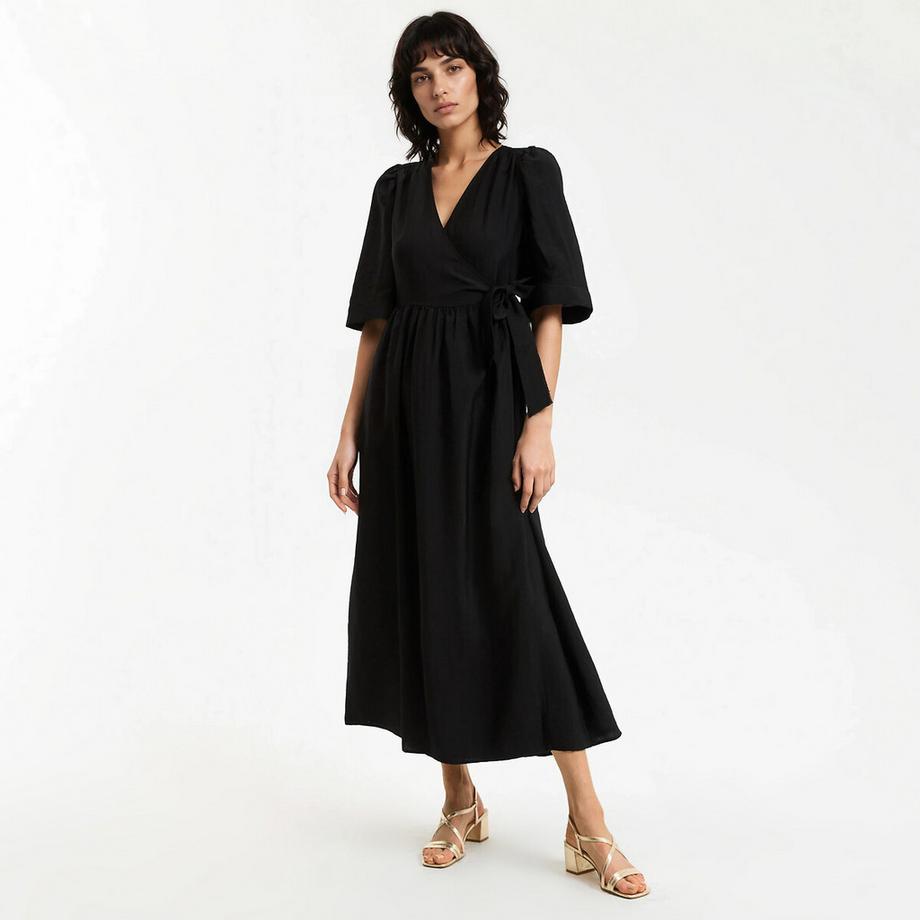 Langes Wickelkleid mit kurzen Ärmeln