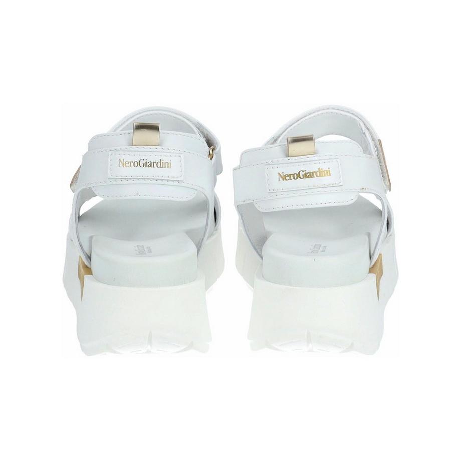 Nero Giardini Elizabeth Plateau Sandalen mit Ziersteinen  