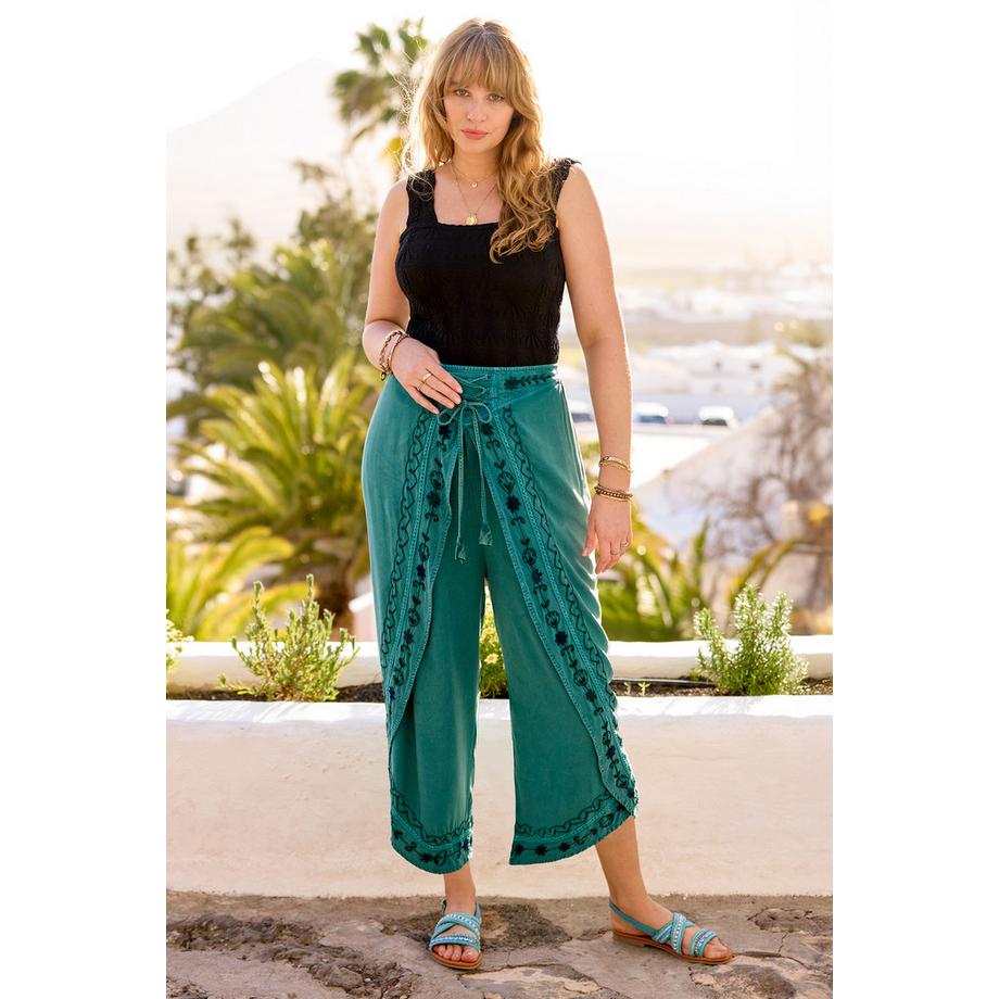 Bestickte Cropped-Strandhose mit Wickel-Design