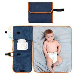 Activity-board  Matelas à langer pour bébé en déplacement - avec poches de rangement pour couches, crème, lingettes humides 