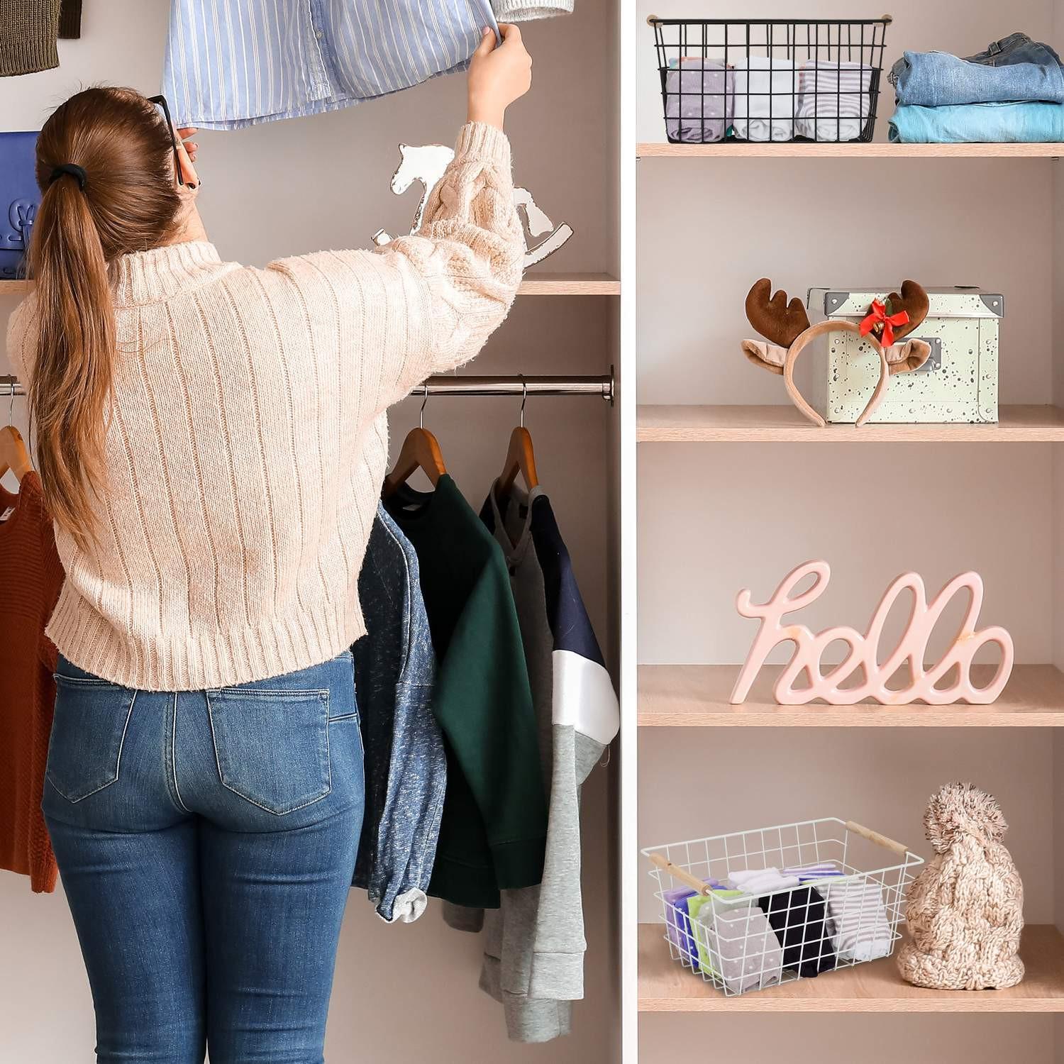 B2X Cestino in filo metallico con manico in legno  