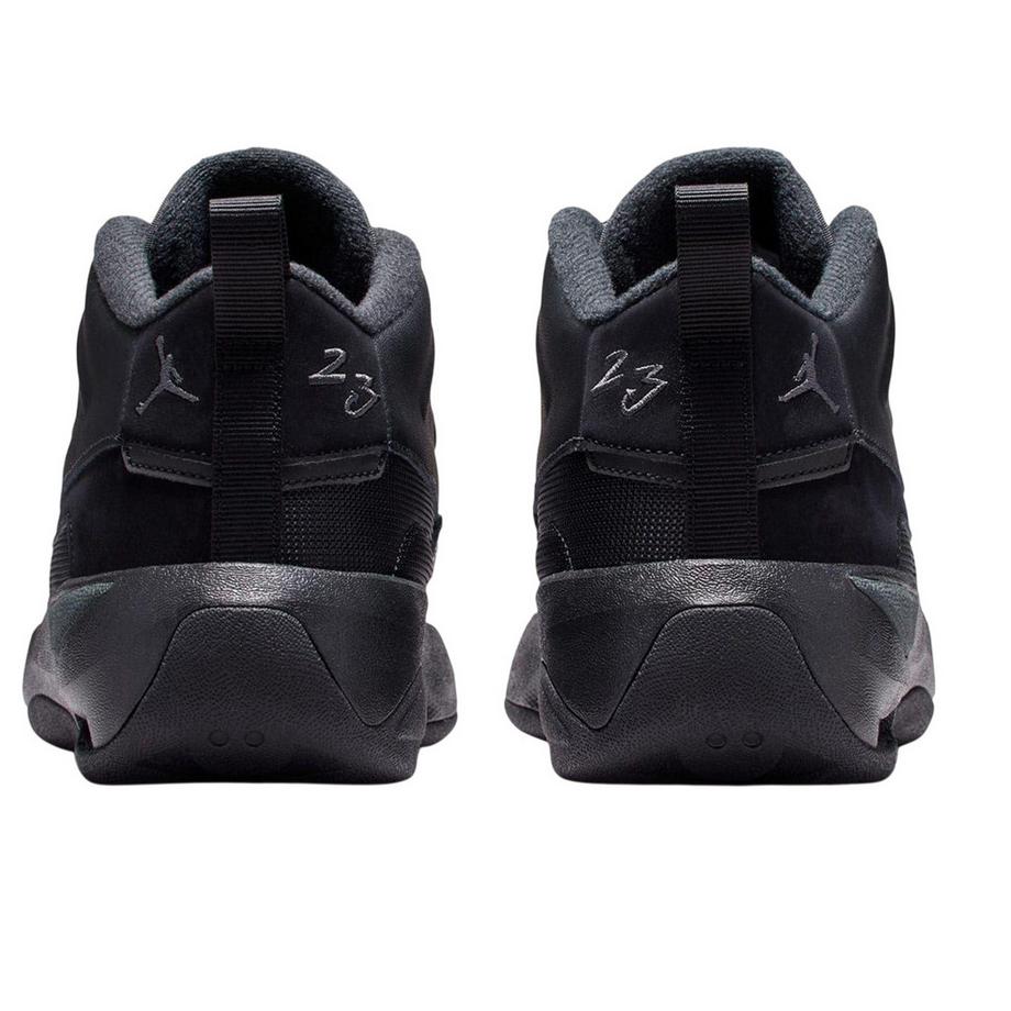 NIKE Air Jordan Max Aura Sneaker  