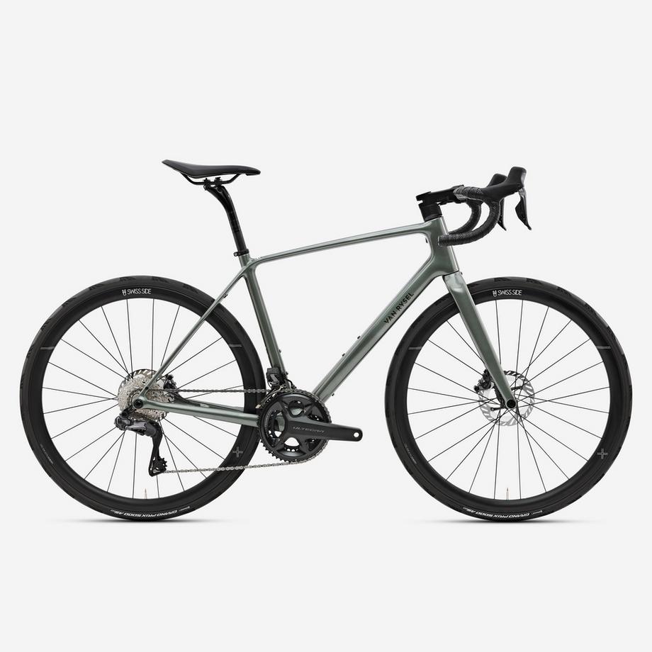 Bici da corsa endurance Shimano Ultegra Di2 telaio carbonio