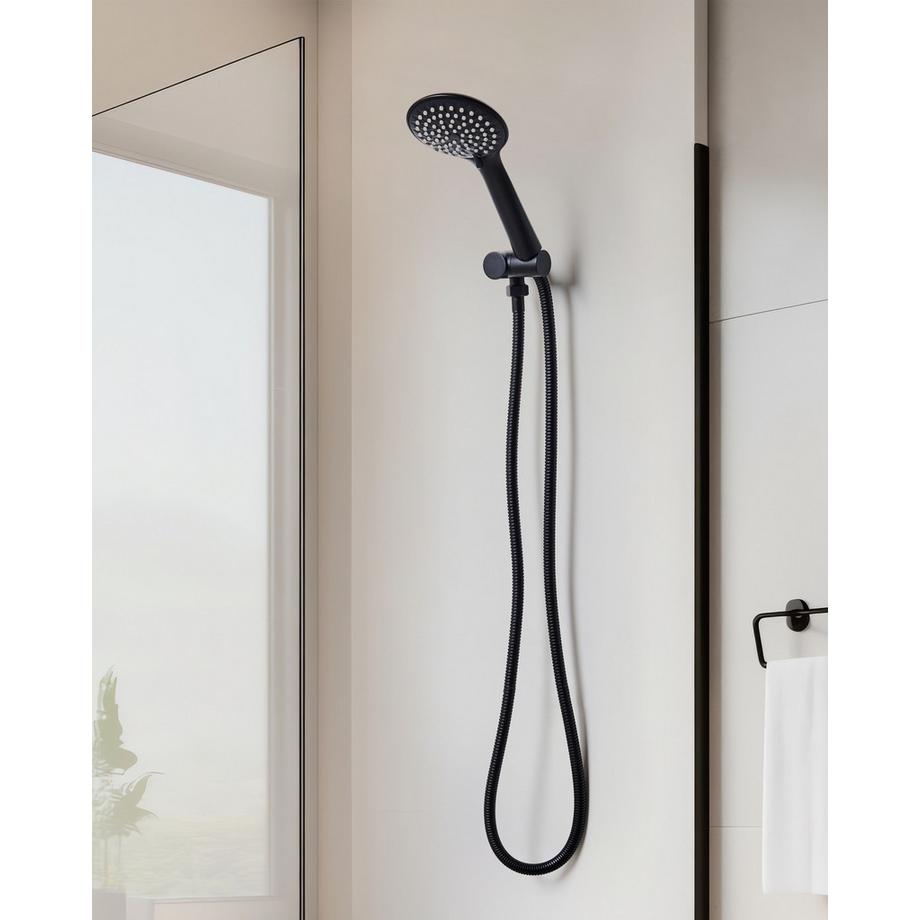 Beliani Duschkopf mit Schlauch aus ABS (robuster Kunststoff) Klassisch TARMA  