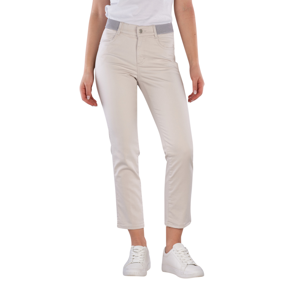 Cira Sporty 5-Pocket Pants Slim Fit Crop The Light On