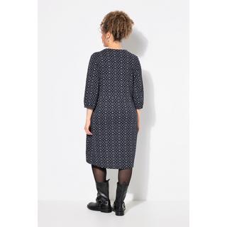 Ulla Popken  Robe en jersey, décolleté en V et manches 3/4, coupe évasée 