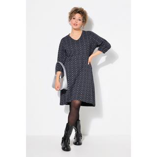 Ulla Popken  Robe en jersey, décolleté en V et manches 3/4, coupe évasée 