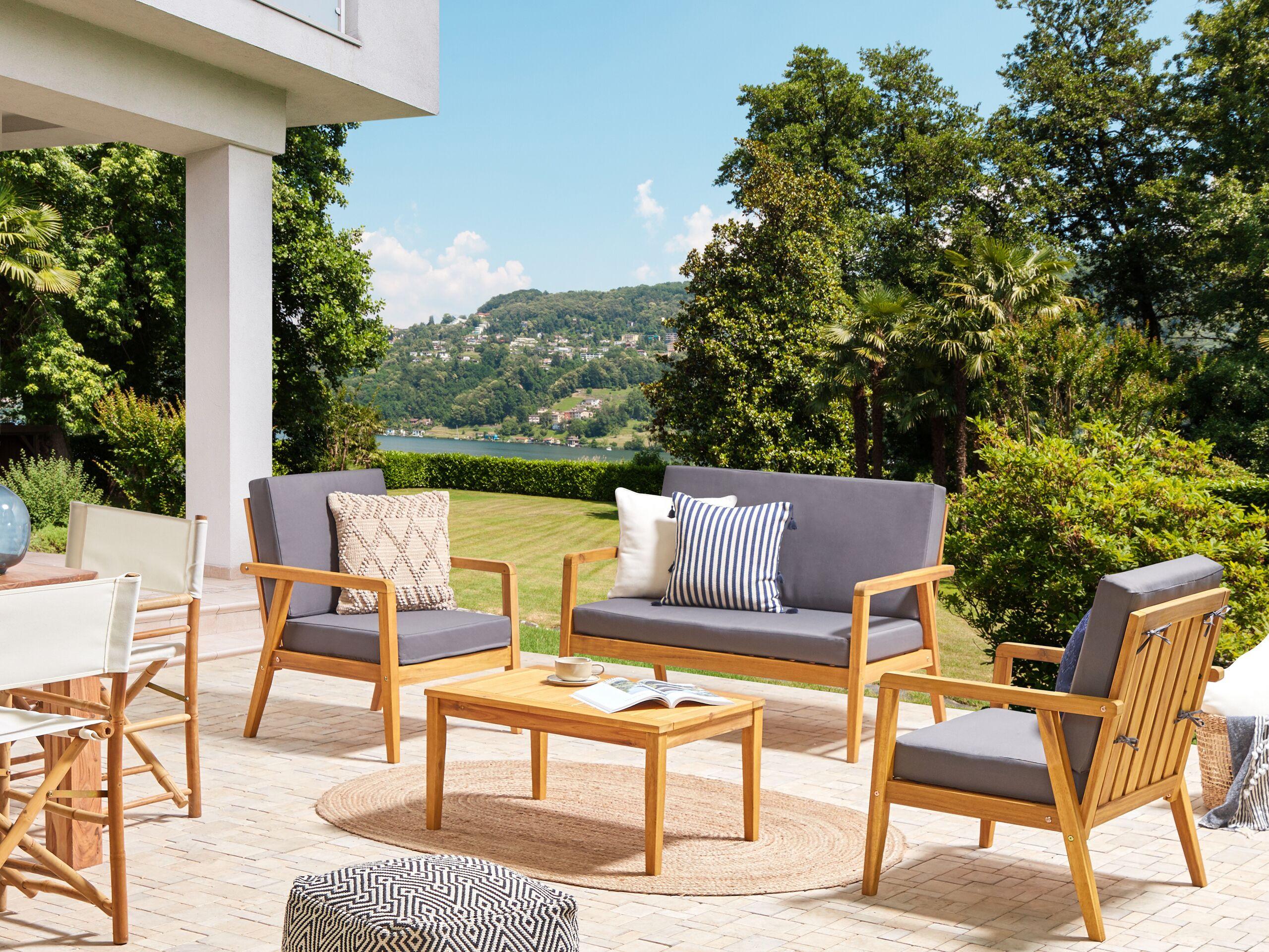 Beliani Ensemble de salon avec table en Acacia Rétro PALLANO  