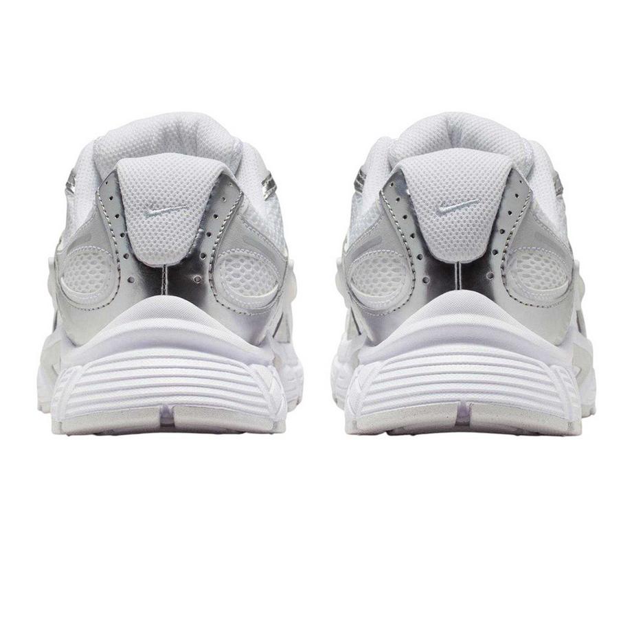 NIKE Baskets V5 Rnr  