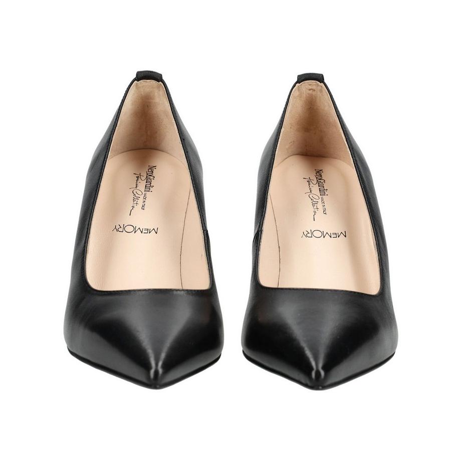 Nero Giardini Spitz zulaufende Pumps mit mittelhohem Absatz  