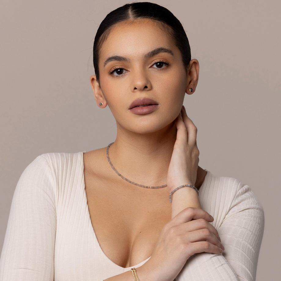 Balibay  Sanoe Feine Ohrstecker mit Labradorit Steinen in Gold 