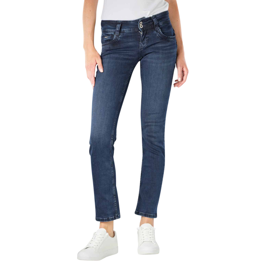 Gen Slim Straight Fit