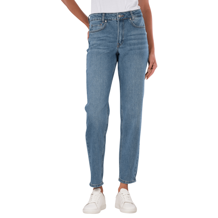 The Mommy Jeans Tapered Fit