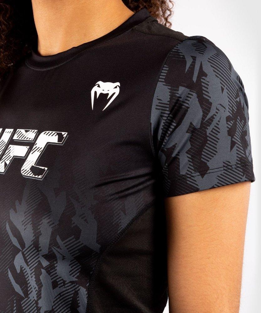 UFC VENUM  UFC Venum Authentic Fight Week Damen Performance Kurzarm T-Shirt 