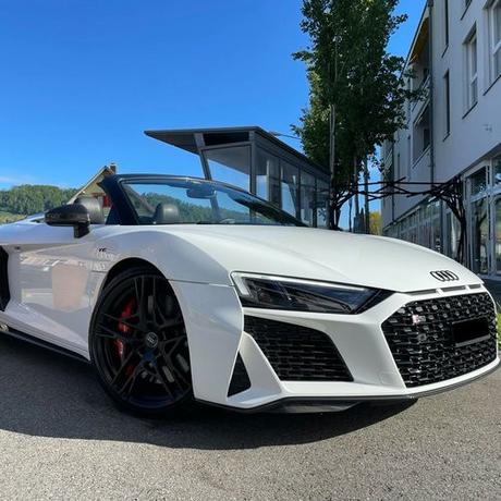 Geschenkidee  Audi R8 Spyder V10 Performance 620 PS für 3 Stunden mieten (pour 2 personnes) 