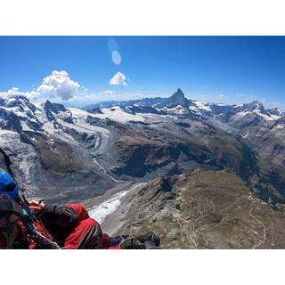 Smartbox  Volo in parapendio bisposto: 40 minuti di emozioni ad alta quota con foto e video ricordo - Cofanetto regalo 