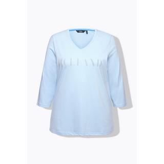 Ulla Popken  T-shirt imprimé. Coupe Classic Fit. Col en V et manches 3/4. 