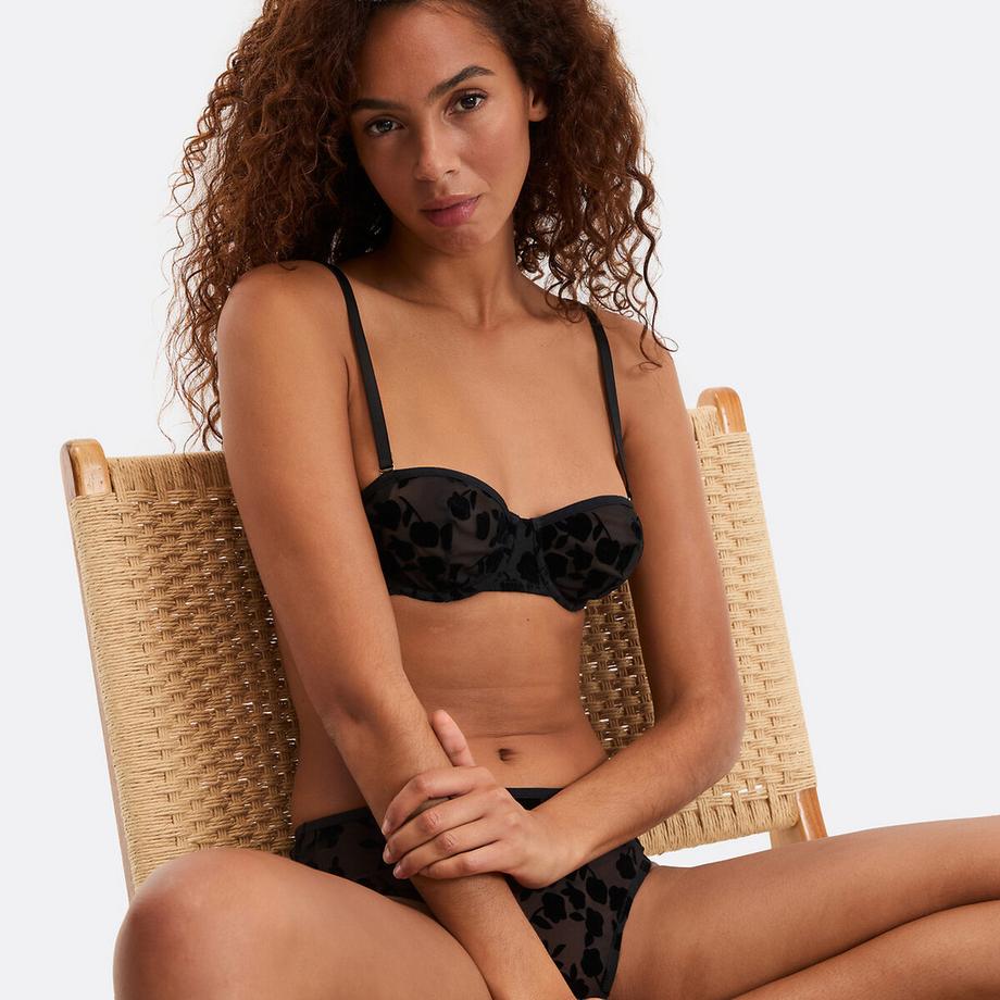 Soutien-gorge balconnet en tulle stretch floqué
