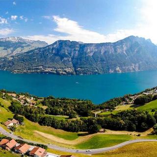 Geschenkidee  Helikopterflug über dem Walensee - 45 Minuten ab Sittersdorf (für 1 Person) 