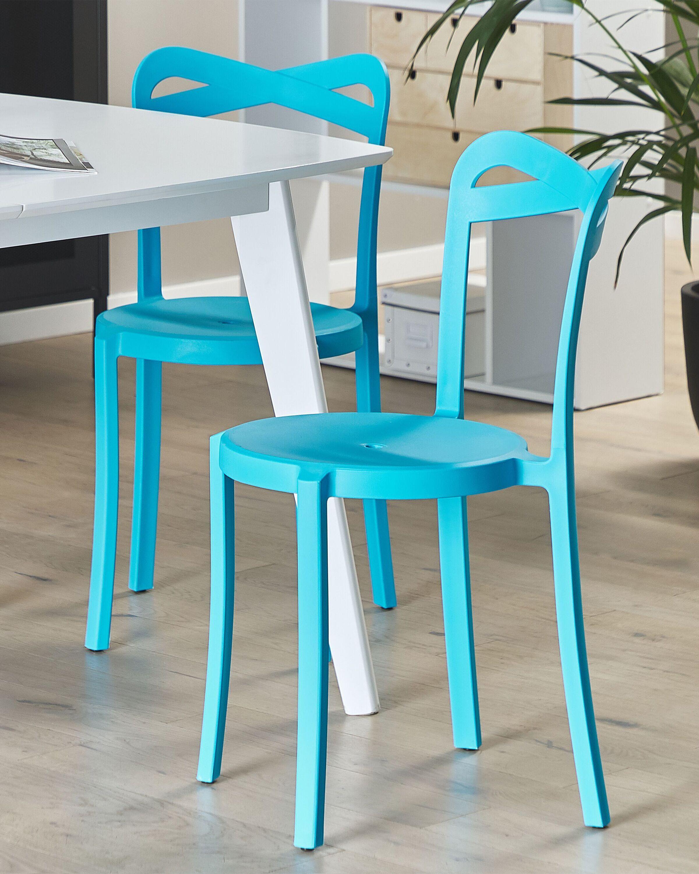 Beliani Set mit 2 Stühlen aus Kunststoff Modern CAMOGLI  