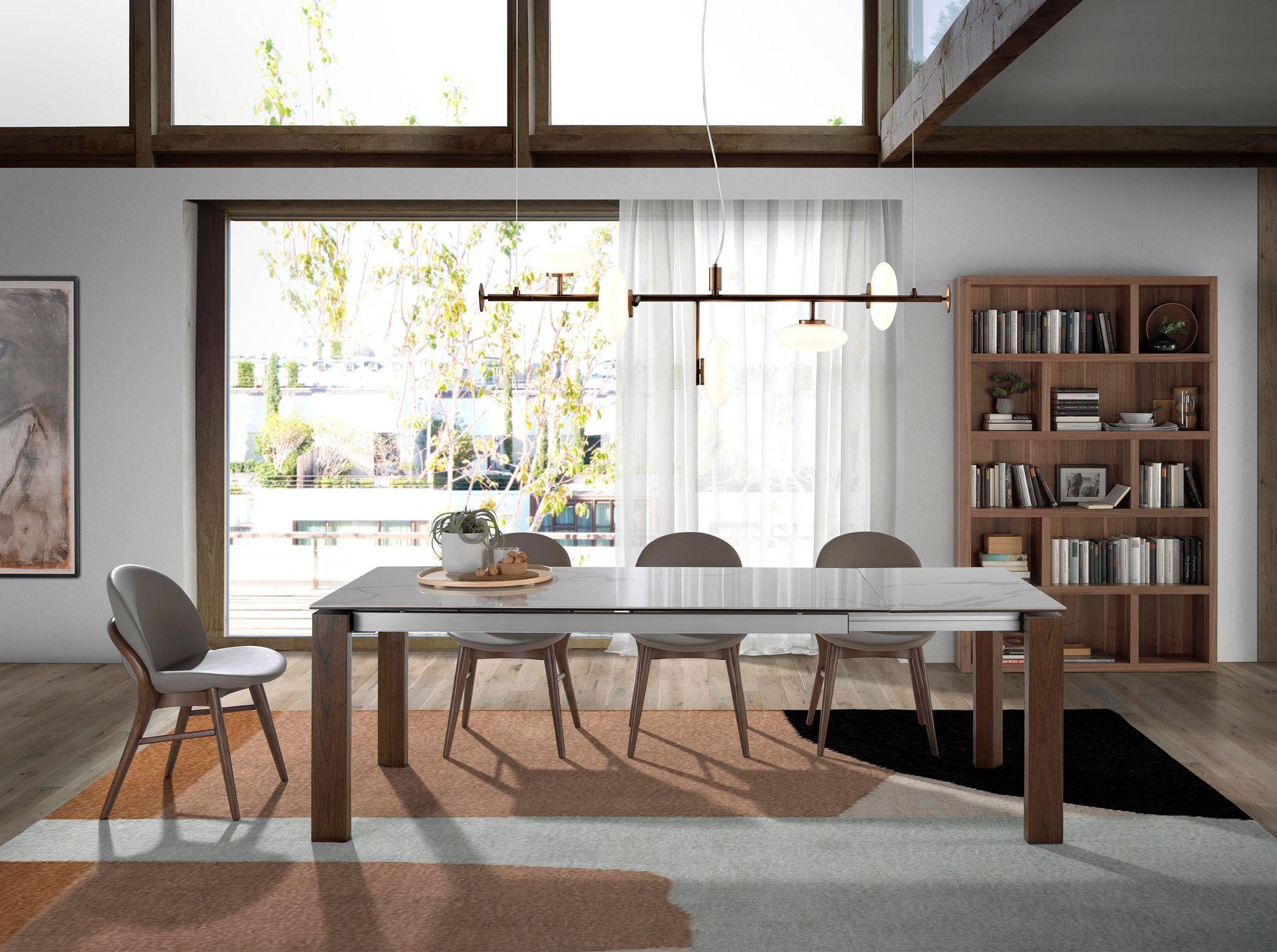 ANGEL CERDA Stuhl aus nerzfarbenem Ökoleder  