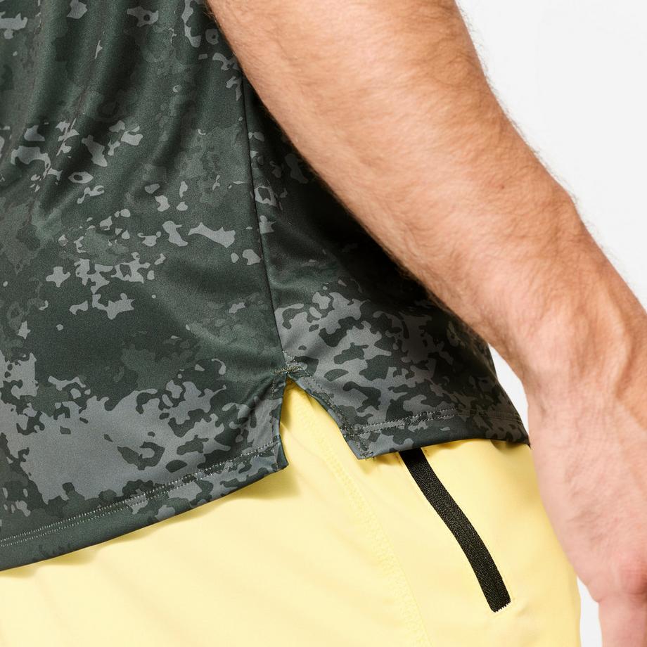 DOMYOS  T-shirt manches courtes - T-Shirt Herren Rundhalsausschnitt atmungsaktiv - khaki 