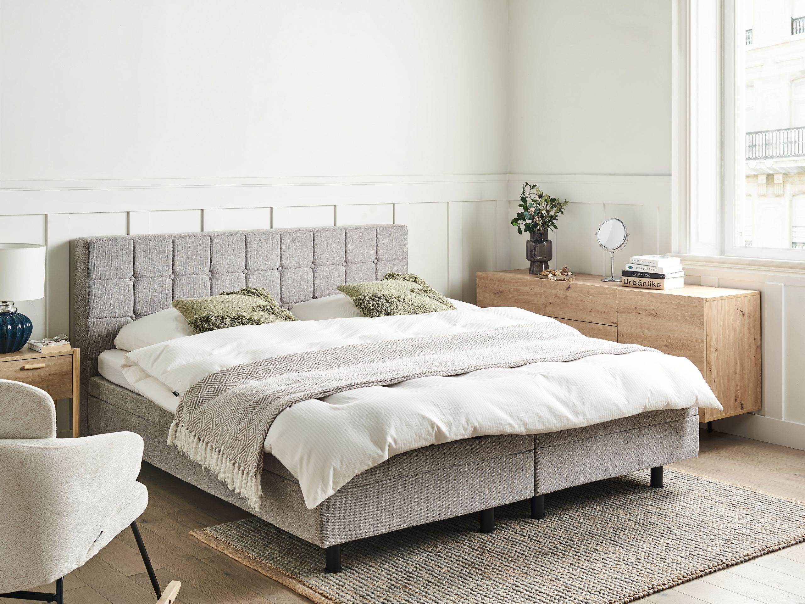 Beliani Lit réglable en Tissu Traditionnel DUKE  