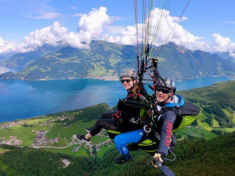 Smartbox  Vol en parapente jusqu'à 40 minutes au-dessus du lac des Quatre-Cantons - Coffret Cadeau 