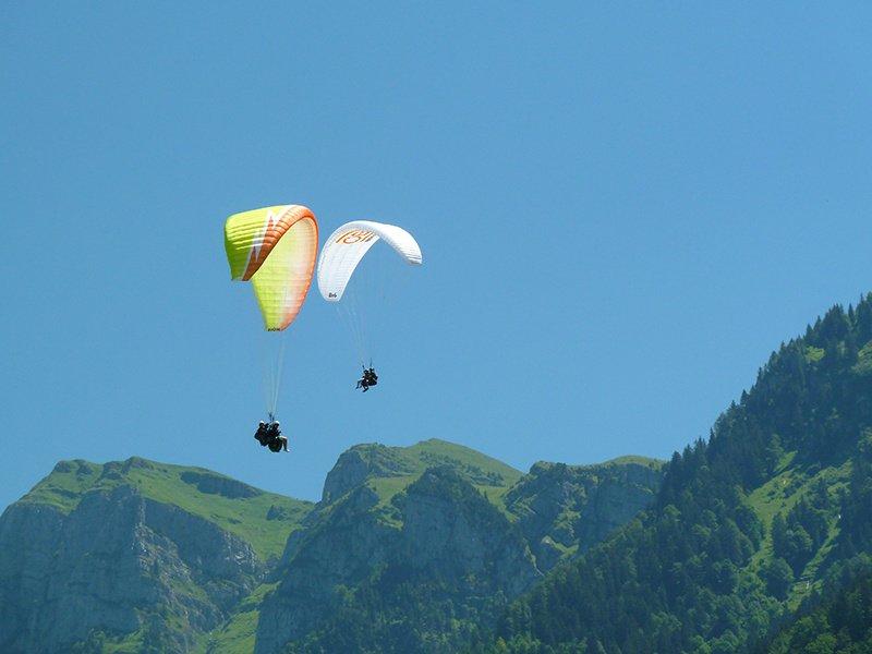 Smartbox  Vol en parapente jusqu'à 40 minutes au-dessus du lac des Quatre-Cantons - Coffret Cadeau 