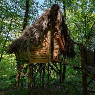 Romantische Übernachtung im Baumhaus «Feenzauber» (für 2 Personen)