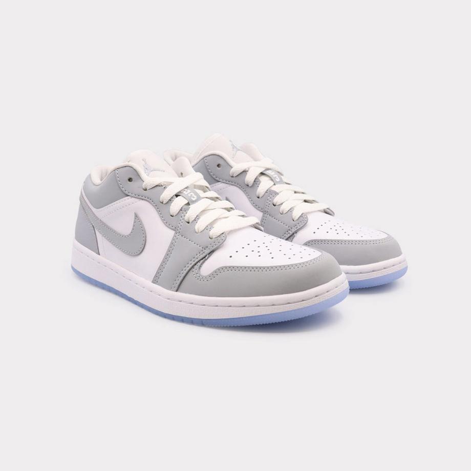 NIKE Air Jordan 1 Low Shadow Toe Baskets  