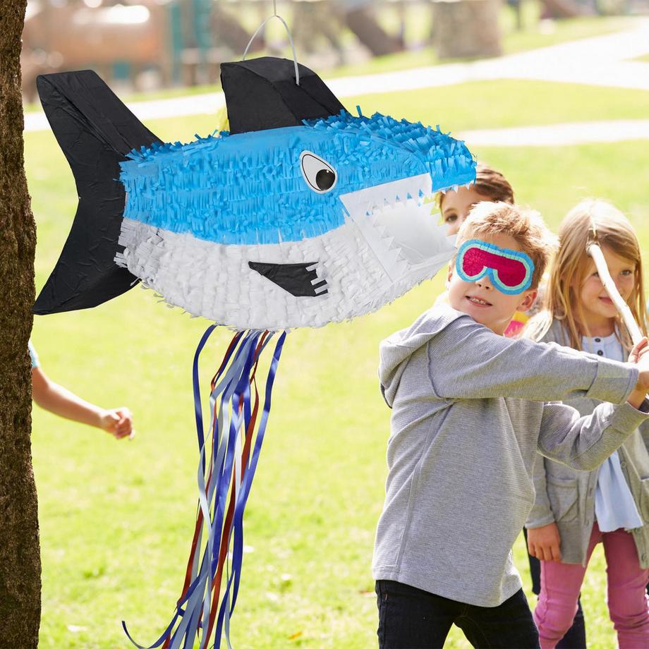 B2X  Requin piñata 
