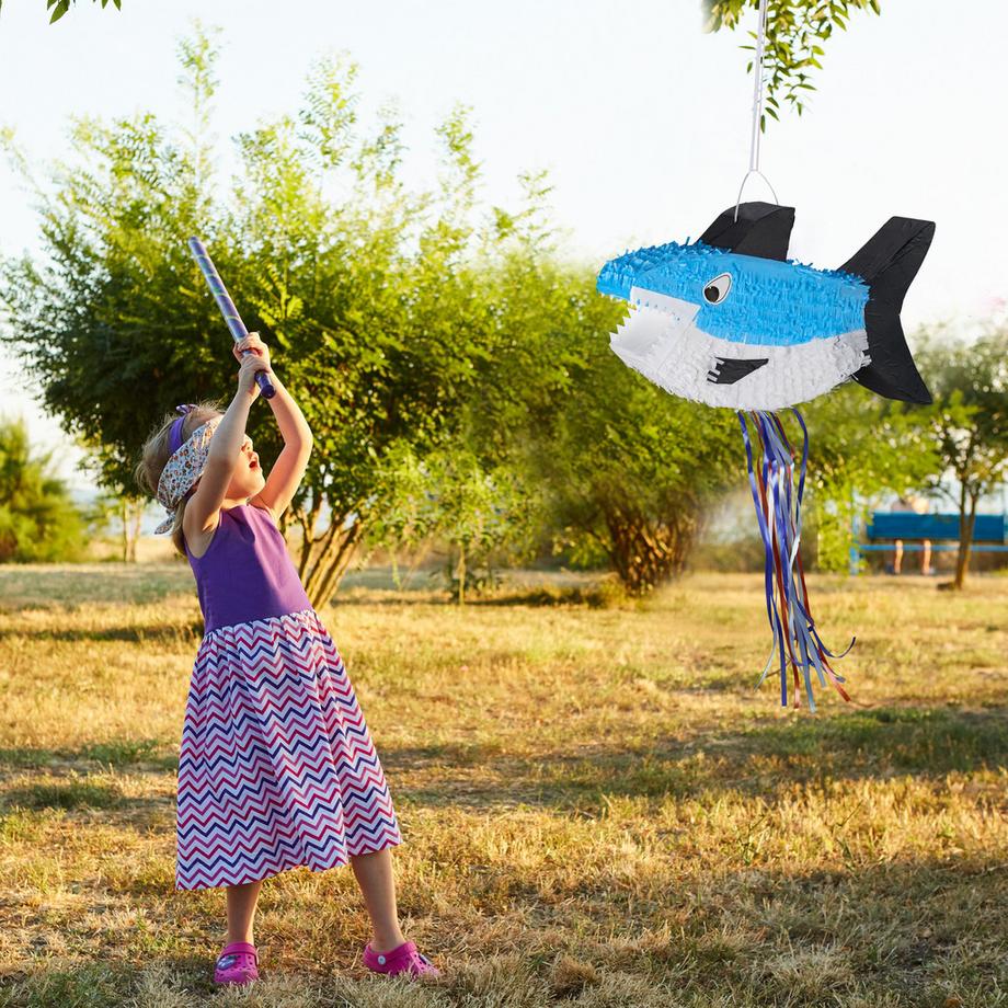 B2X  Requin piñata 