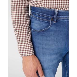 Wrangler Larston Slim Tapered Jeans  