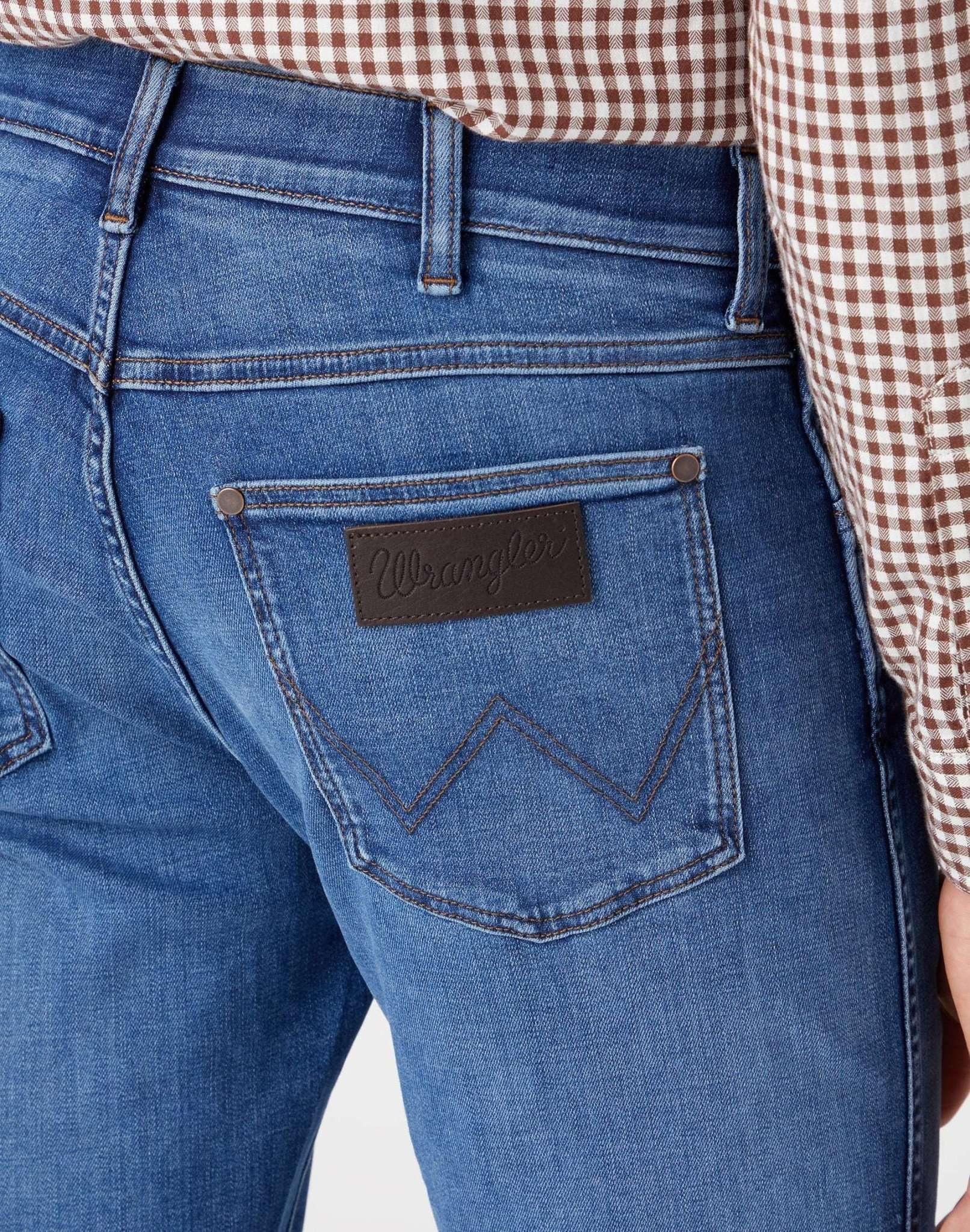 Wrangler Larston Slim Tapered Jeans  