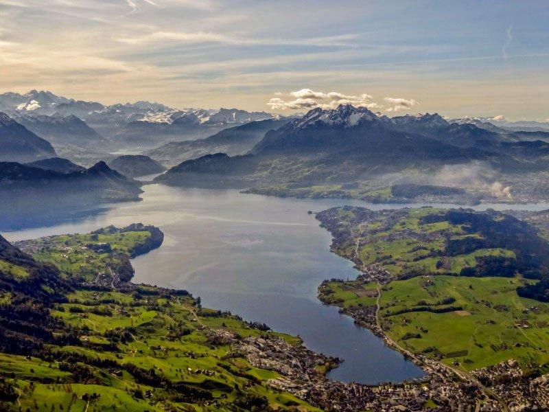 Smartbox  Préalpes de Lucerne d'en haut : vol en hélicoptère au-dessus des monts Rigi et Pilatus - Coffret Cadeau 