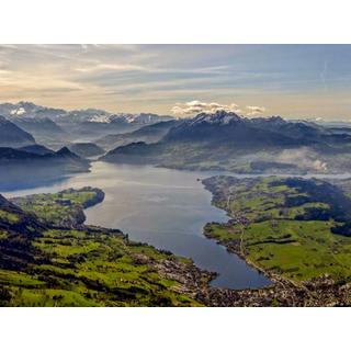 Smartbox  Die Luzerner Voralpen von oben: Eindrücklicher Helikopterflug zwischen Rigi und Pilatus - Geschenkbox 