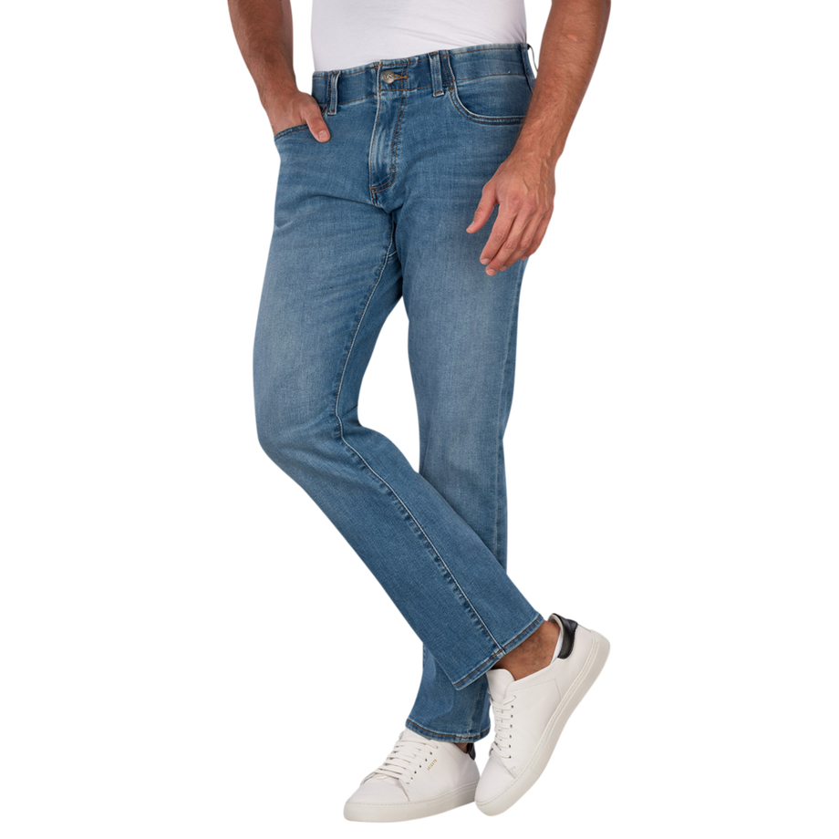 Lee Extreme Motion Straight Jeans  