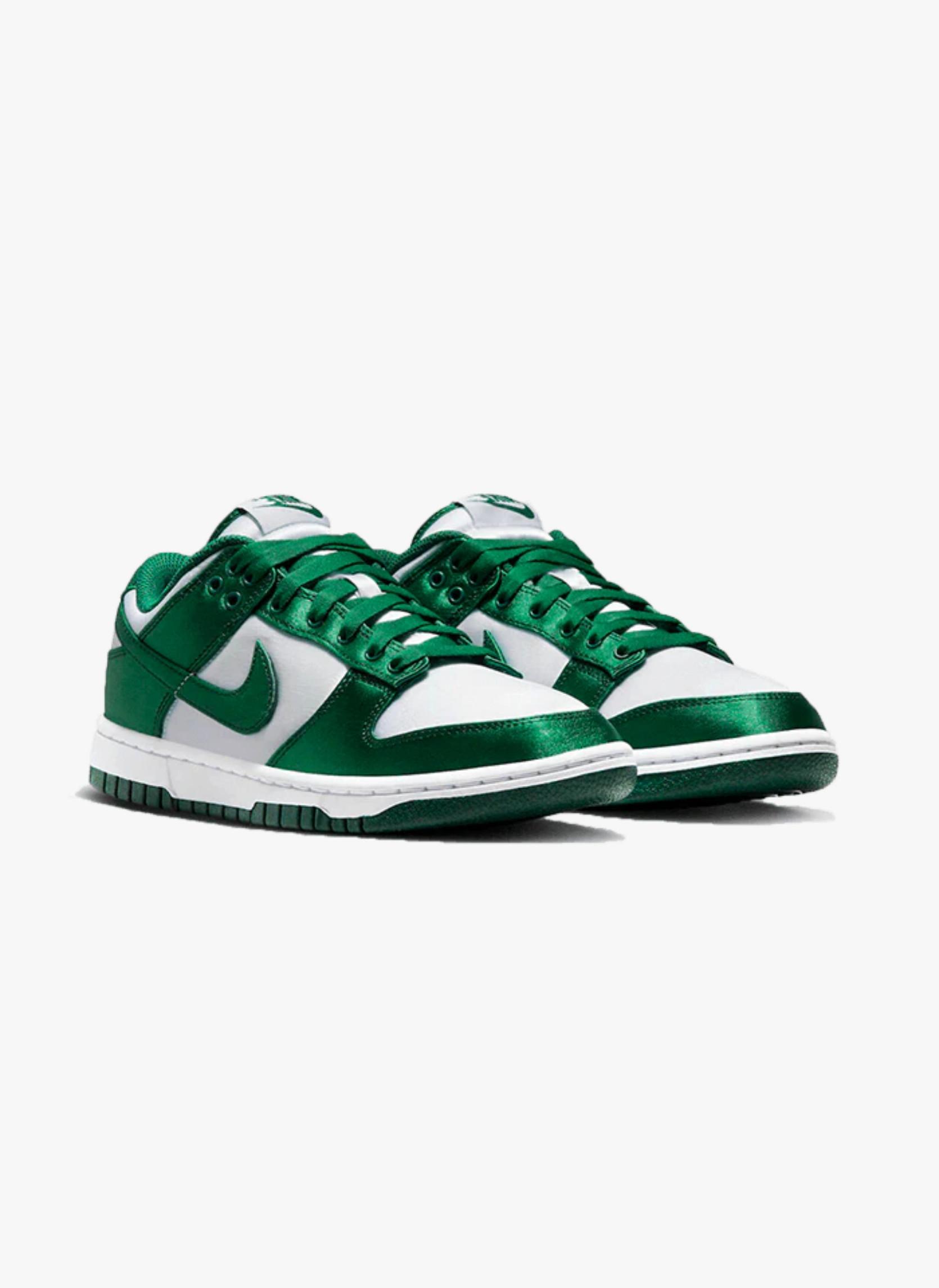 NIKE  Dunk Low Spartan 