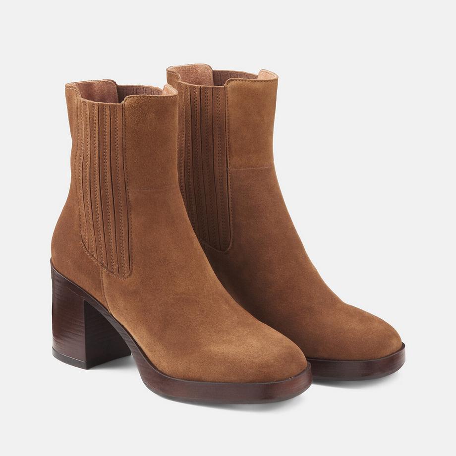 Stiefeletten aus Wildleder mit hohem Absatz