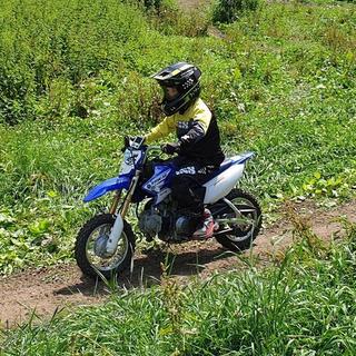 Geschenkidee  1 Tag Motocross fahren für Kinder mit Schweizermeister 