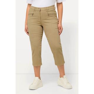 Ulla Popken  Pantaloni a 7/8 modello Mony in comodo tessuto elasticizzato con tasche con zip 