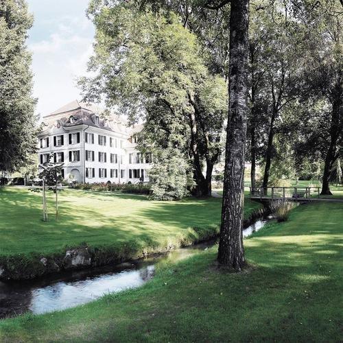 Geschenkidee  Übernachtung mit Wellness im Schloss Hünigen (für 2 Personen) 