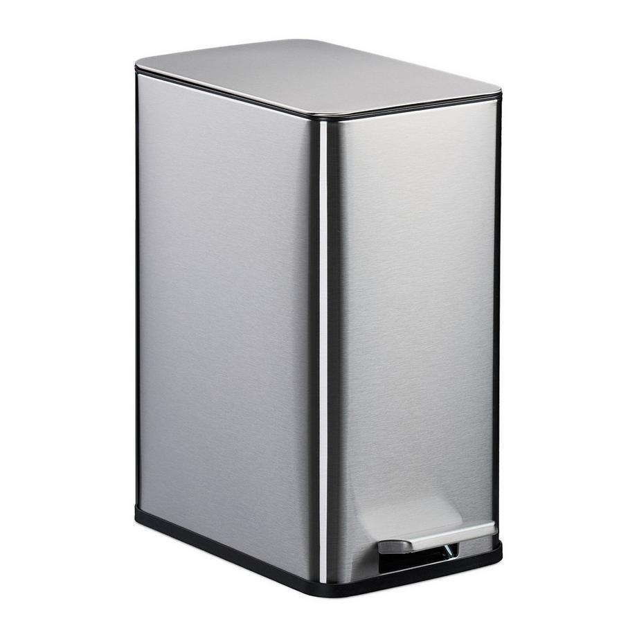 Pattumiera a pedale con coperchio a chiusura ammortizzata