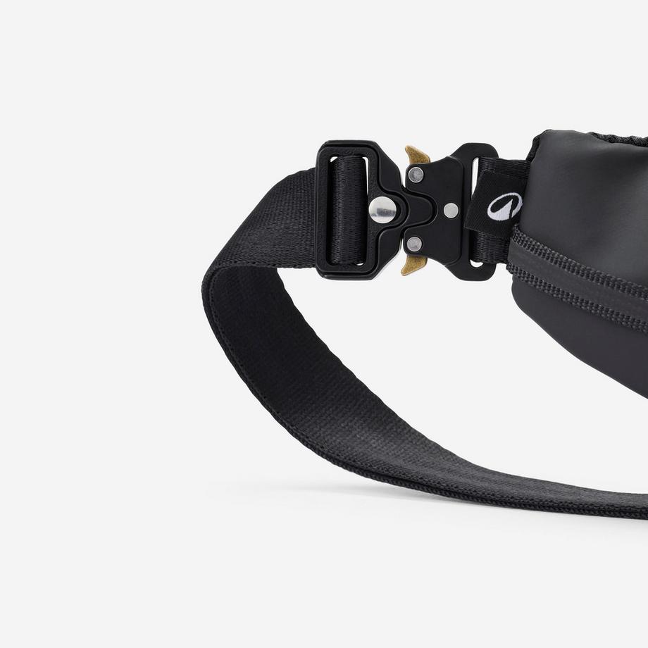 DECATHLON  Guerteltasche wasserabweisend 2 Faecher 