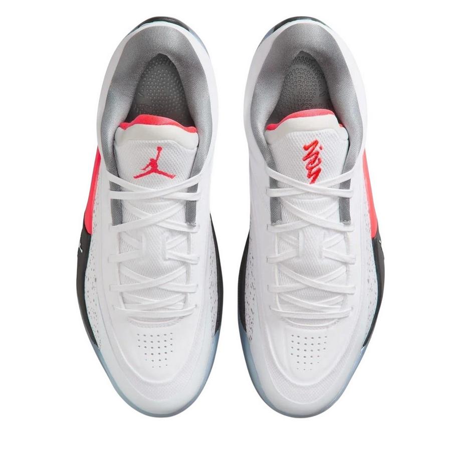 NIKE Chaussures de basket Zion 4 à lacets  